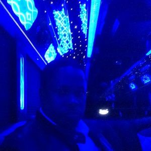 Meet your Posher, Jomo